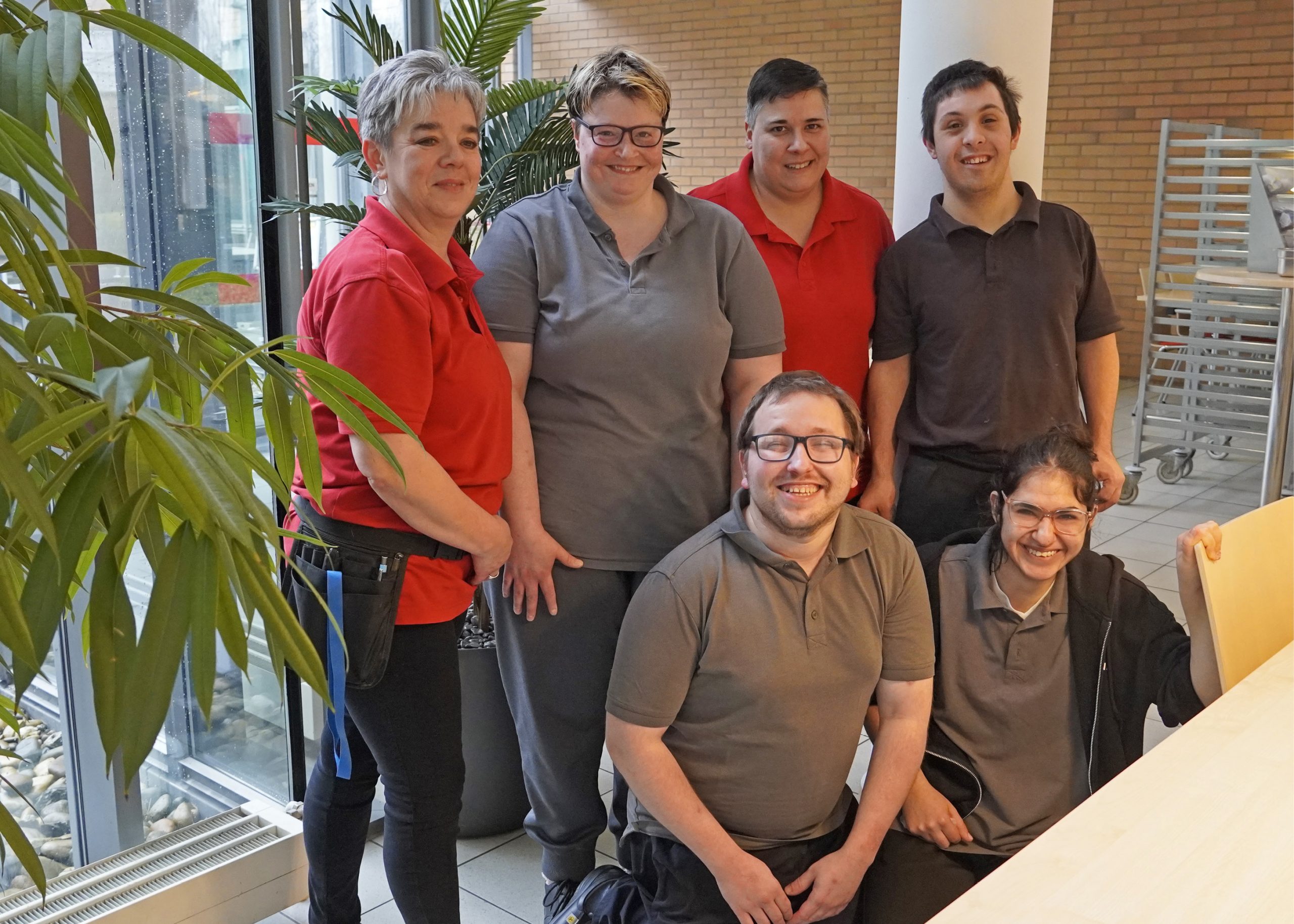 Gruppenfoto Kantinen-Team Agentur f&uuml;r Arbeit